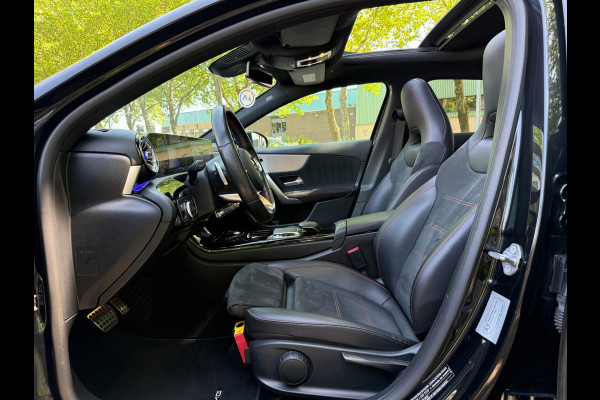 Mercedes-Benz A-Klasse 200 Business Solution AMG Automaat Pano Burmester