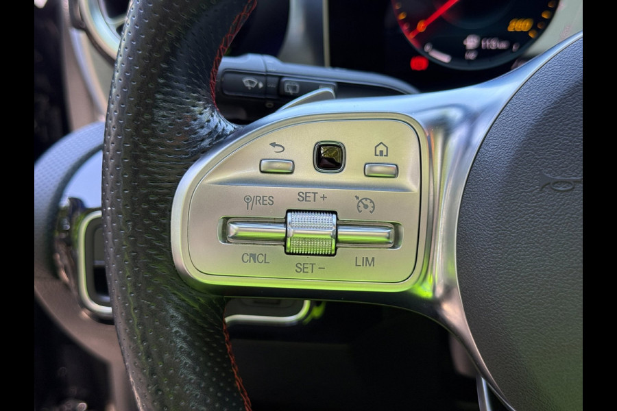 Mercedes-Benz A-Klasse 200 Business Solution AMG Automaat Pano Burmester