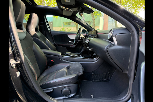 Mercedes-Benz A-Klasse 200 Business Solution AMG Automaat Pano Burmester