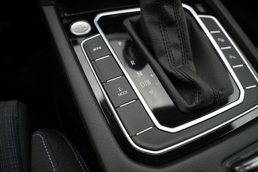 Volkswagen Passat 1.4 TSI PHEV GTE Pano