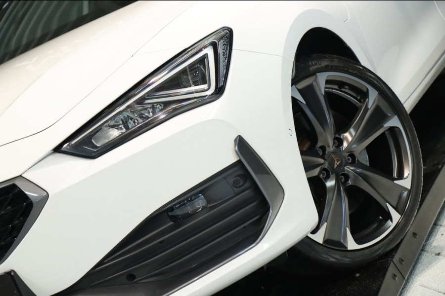 CUPRA Leon 1.4 e-Hybrid / PANO / ACC / CAMERA / KEYLESS / STUUR+STOELVERW