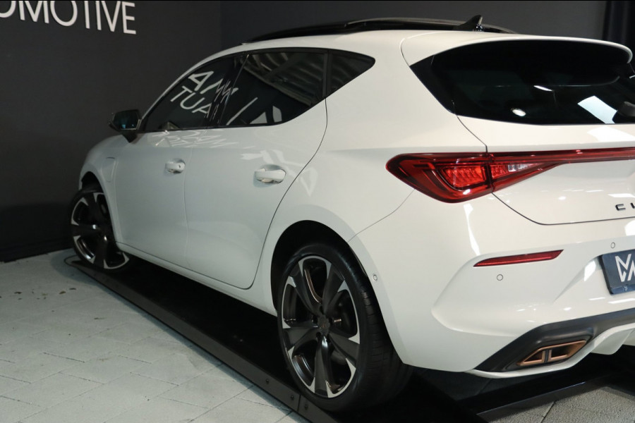 CUPRA Leon 1.4 e-Hybrid / PANO / ACC / CAMERA / KEYLESS / STUUR+STOELVERW