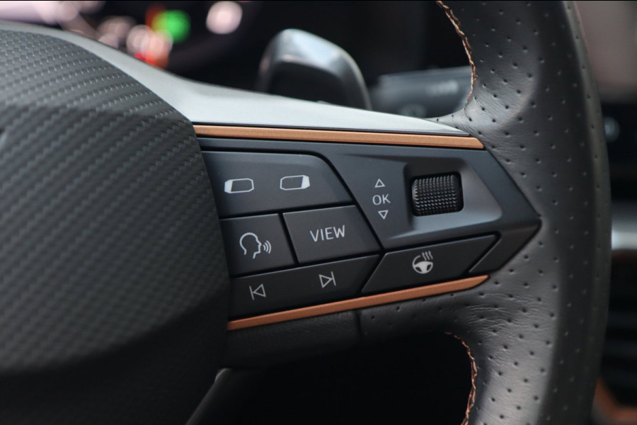 CUPRA Leon 1.4 e-Hybrid / PANO / ACC / CAMERA / KEYLESS / STUUR+STOELVERW