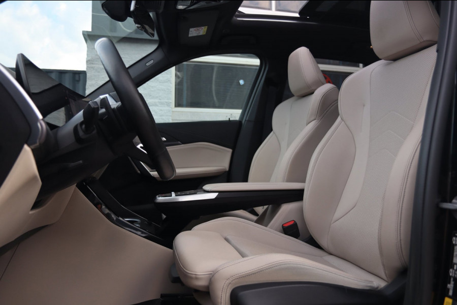 BMW X1 XDrive30e M Sport / PANO / HUD / MEMORY / H&K / 360 / KEYLESS / 20'