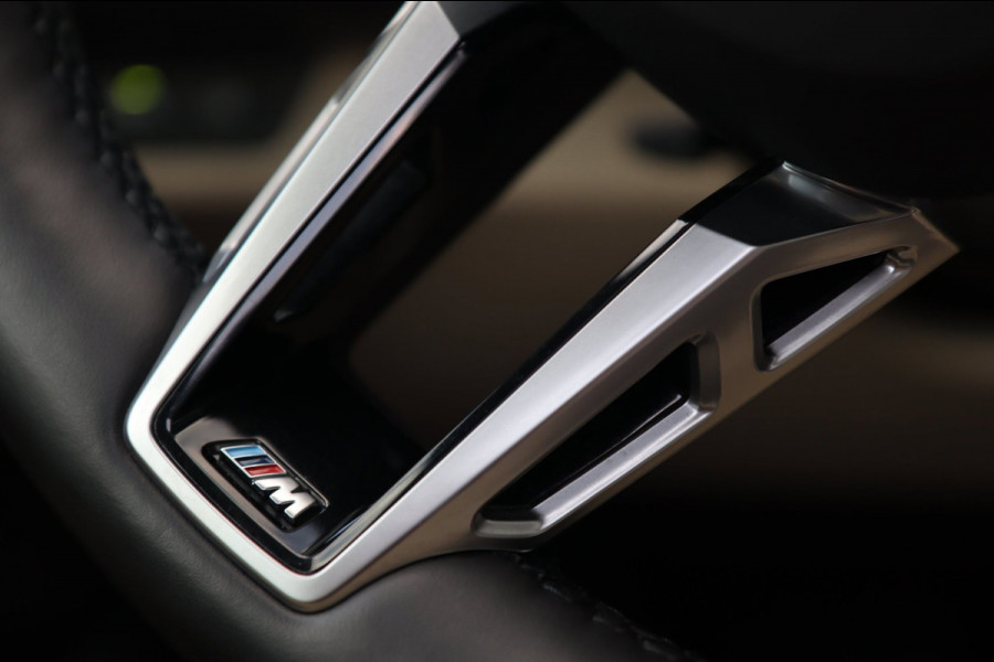 BMW X1 XDrive30e M Sport / PANO / HUD / MEMORY / H&K / 360 / KEYLESS / 20'