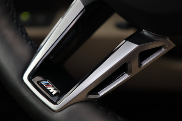 BMW X1 XDrive30e M Sport / PANO / HUD / MEMORY / H&K / 360 / KEYLESS / 20'