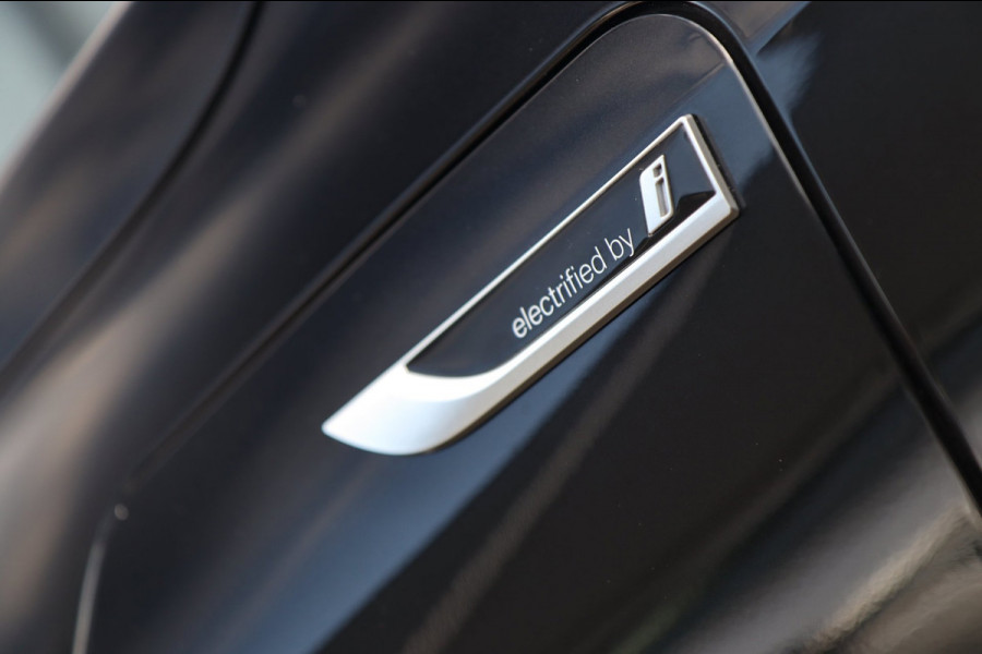 BMW X1 XDrive30e M Sport / PANO / HUD / MEMORY / H&K / 360 / KEYLESS / 20'