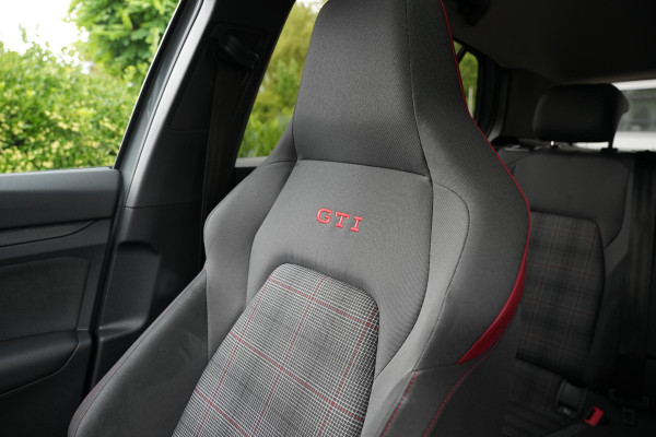 Volkswagen Golf 2.0 TSI GTI Pano IQ 245PK H&K