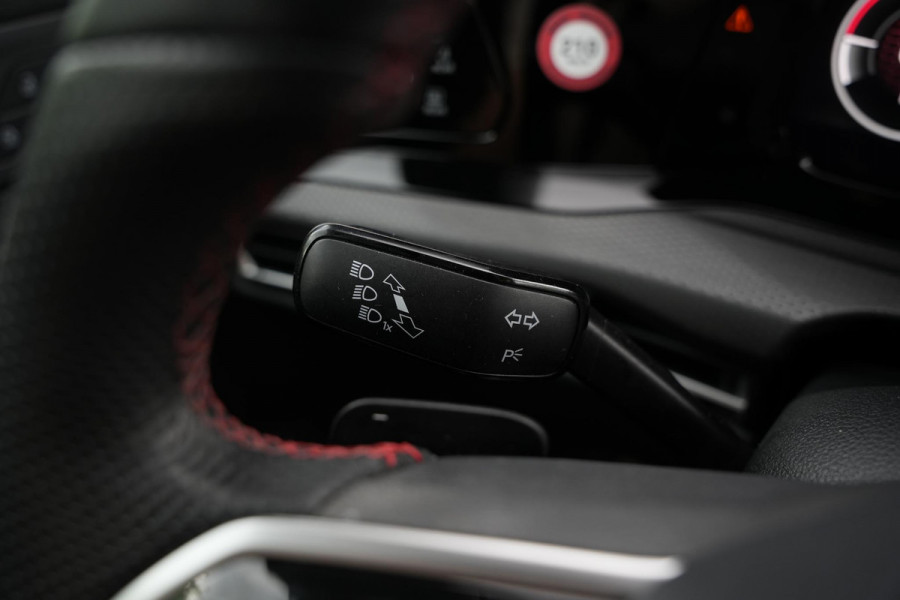 Volkswagen Golf 2.0 TSI GTI Pano IQ 245PK H&K