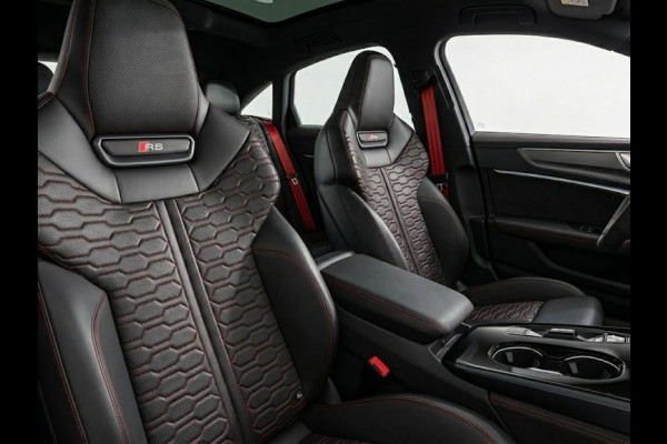 Audi RS5 Limousine e-hybrid 470 kW / 639 pk | Audi Sportpakket | Head-up display | Panorama-glasdak | RS sportstoel plus dinamica/leder zwart geventil. rode accenten |
