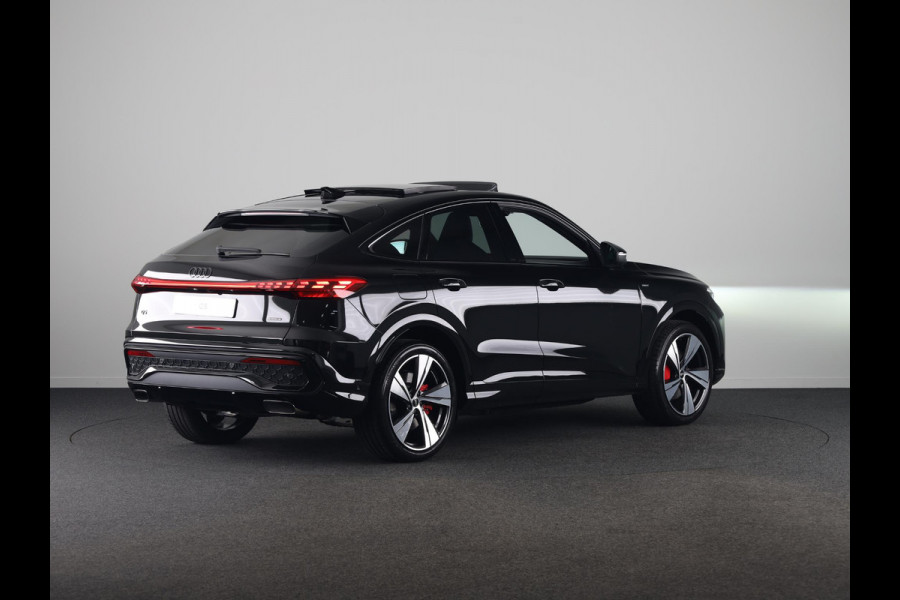 Audi Q5 Sportback S edition e-hybrid 367 pk | Panorama-glasdak | B&O 3D sound | Trekhaak, elektr | Stoelventilatie voor |