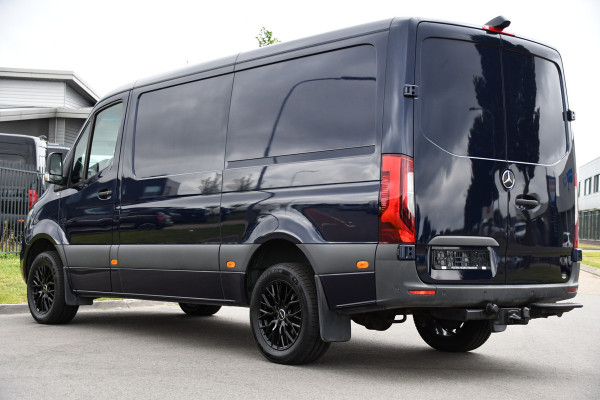 Mercedes-Benz Sprinter 319 V6 3.0 CDI L2H1 PB Edition Adapteive Cruise, 360 Camera, Carplay, LED, 10,5'' Mbux, LED, Sensoren, Trekhaak, Multimedia, Uniek!