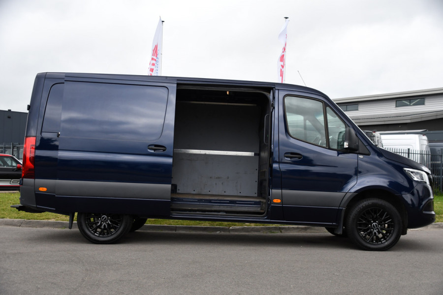 Mercedes-Benz Sprinter 319 V6 3.0 CDI L2H1 PB Edition Adapteive Cruise, 360 Camera, Carplay, LED, 10,5'' Mbux, LED, Sensoren, Trekhaak, Multimedia, Uniek!