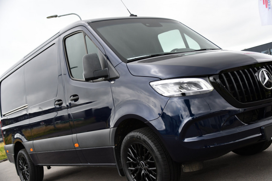 Mercedes-Benz Sprinter 319 V6 3.0 CDI L2H1 PB Edition Adapteive Cruise, 360 Camera, Carplay, LED, 10,5'' Mbux, LED, Sensoren, Trekhaak, Multimedia, Uniek!