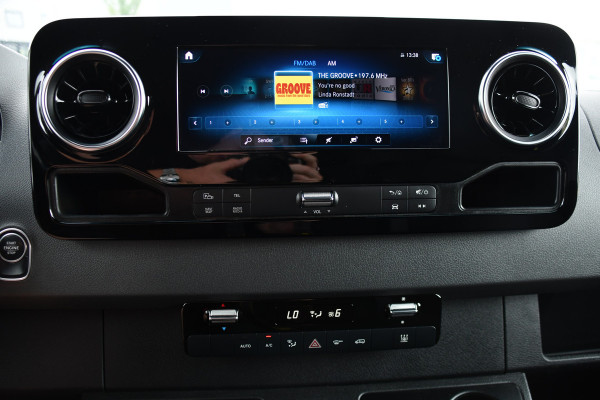 Mercedes-Benz Sprinter 319 V6 3.0 CDI L2H1 PB Edition Adapteive Cruise, 360 Camera, Carplay, LED, 10,5'' Mbux, LED, Sensoren, Trekhaak, Multimedia, Uniek!