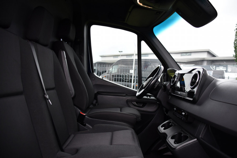 Mercedes-Benz Sprinter 319 V6 3.0 CDI L2H1 PB Edition Adapteive Cruise, 360 Camera, Carplay, LED, 10,5'' Mbux, LED, Sensoren, Trekhaak, Multimedia, Uniek!