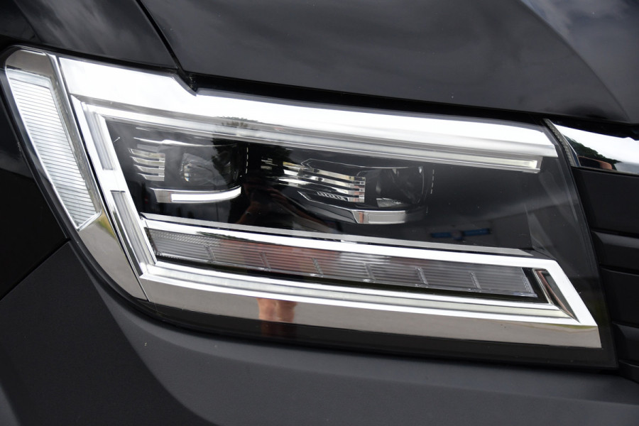 Volkswagen Crafter 35 2.0 TDI L3H3 Highline Black Edition Camera, Cruise, Carplay, LED, Clima, Automaat, Trekhaak, Sensoren, Uniek!