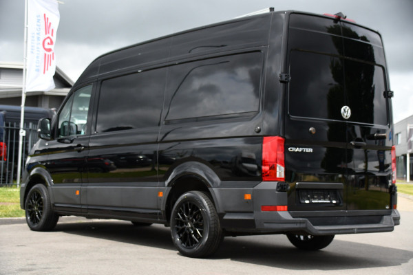 Volkswagen Crafter 35 2.0 TDI L3H3 Highline Black Edition Camera, Cruise, Carplay, LED, Clima, Automaat, Trekhaak, Sensoren, Uniek!
