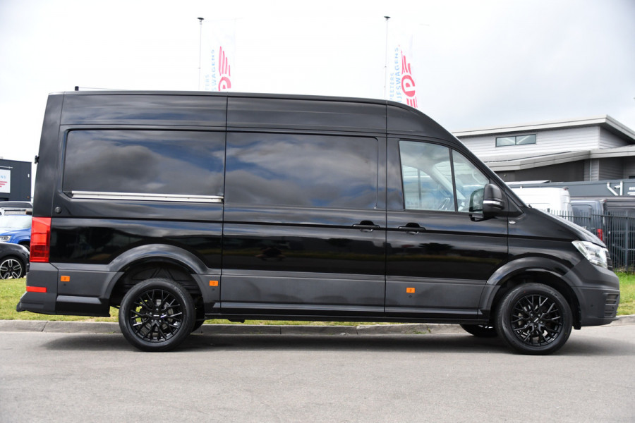 Volkswagen Crafter 35 2.0 TDI L3H3 Highline Black Edition Camera, Cruise, Carplay, LED, Clima, Automaat, Trekhaak, Sensoren, Uniek!