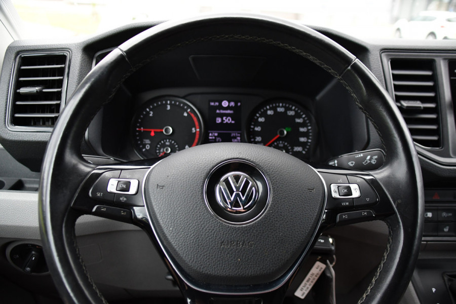 Volkswagen Crafter 35 2.0 TDI L3H3 Highline Black Edition Camera, Cruise, Carplay, LED, Clima, Automaat, Trekhaak, Sensoren, Uniek!