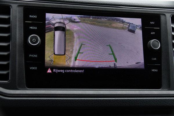 Volkswagen Crafter 35 2.0 TDI L3H3 Highline Black Edition Camera, Cruise, Carplay, LED, Clima, Automaat, Trekhaak, Sensoren, Uniek!