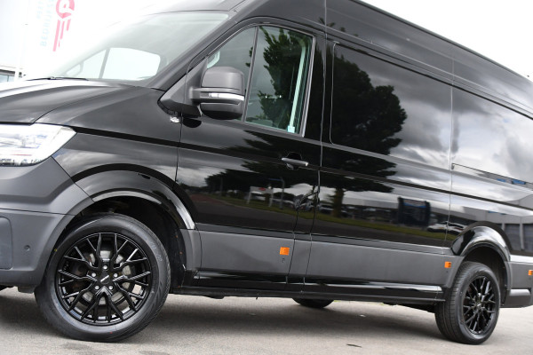 Volkswagen Crafter 35 2.0 TDI L3H3 Highline Black Edition Camera, Cruise, Carplay, LED, Clima, Automaat, Trekhaak, Sensoren, Uniek!