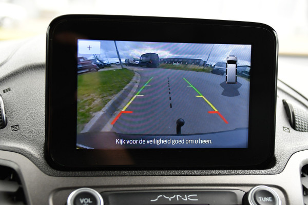Ford Transit Connect 1.5 EcoBlue L2 Edition Camera, Cruise, Carplay, 100pk, Automaat, Sensoren, Trekhaak, Airco, Multimedia, Navi, Uniek!