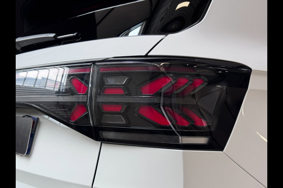 Volkswagen T-Cross 1.5 TSI 3X R-Line | IQ LIGHT | CAM | KEYLESS | FACELIFT
