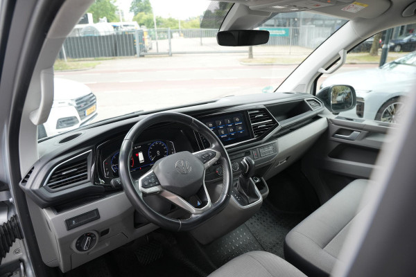 Volkswagen Transporter 2.0 TDI L1H1 4Motion Edition | Automaat | Trekhaak | Multifunctioneel Stuurwiel | Navigatie | Parkeerhulp Voor + Achter | Cruise Control | LED-Koplampen | LED-Achterlichten | Achteruitrijcamera | Airco | DAB+ | Apple/Android Carplay |