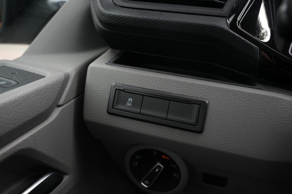 Volkswagen Transporter 2.0 TDI L1H1 4Motion Edition | Automaat | Trekhaak | Multifunctioneel Stuurwiel | Navigatie | Parkeerhulp Voor + Achter | Cruise Control | LED-Koplampen | LED-Achterlichten | Achteruitrijcamera | Airco | DAB+ | Apple/Android Carplay |