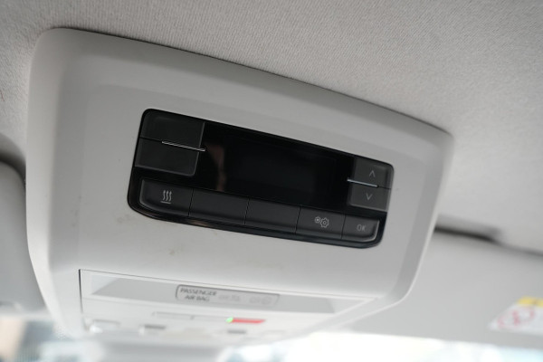 Volkswagen Transporter 2.0 TDI L1H1 4Motion Edition | Automaat | Trekhaak | Multifunctioneel Stuurwiel | Navigatie | Parkeerhulp Voor + Achter | Cruise Control | LED-Koplampen | LED-Achterlichten | Achteruitrijcamera | Airco | DAB+ | Apple/Android Carplay |