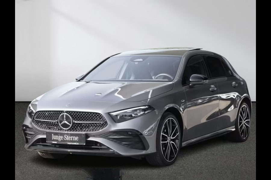 Mercedes-Benz A-Klasse 250e AMG ** NIGHT, MBUX+, PANO, MEMO, DISTR, 2-Zone CLIMA, 19-inch LMV,  ** 1e EIG - UNFALLFREI ** ** INFORMEER OOK NAAR ONZE AANTREKKELIJKE FINANCIAL-LEASE TARIEVEN **