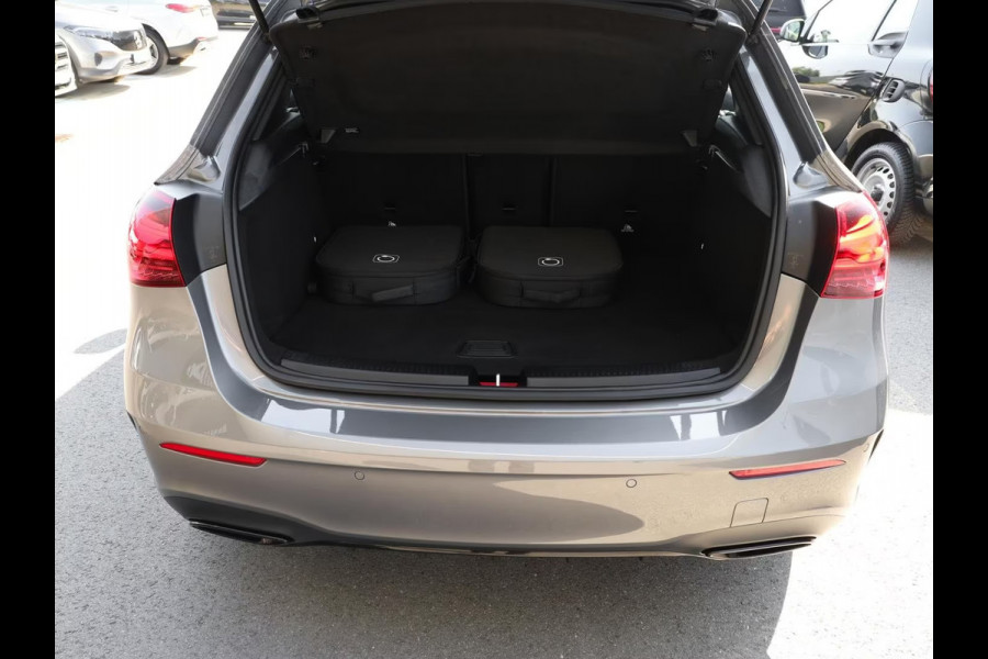 Mercedes-Benz A-Klasse 250e AMG ** NIGHT, MBUX+, PANO, MEMO, DISTR, 2-Zone CLIMA, 19-inch LMV,  ** 1e EIG - UNFALLFREI ** ** INFORMEER OOK NAAR ONZE AANTREKKELIJKE FINANCIAL-LEASE TARIEVEN **