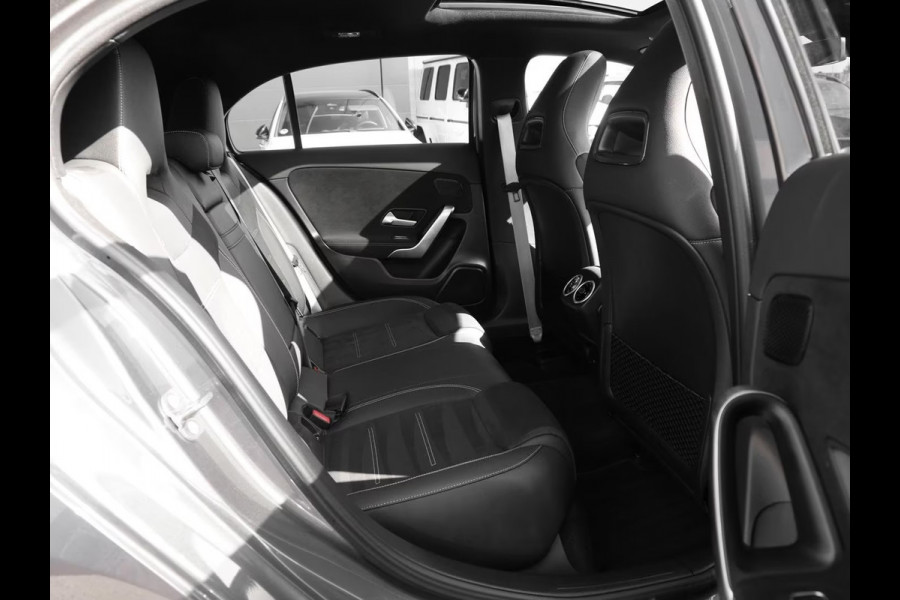 Mercedes-Benz A-Klasse 250e AMG ** NIGHT, MBUX+, PANO, MEMO, DISTR, 2-Zone CLIMA, 19-inch LMV,  ** 1e EIG - UNFALLFREI ** ** INFORMEER OOK NAAR ONZE AANTREKKELIJKE FINANCIAL-LEASE TARIEVEN **