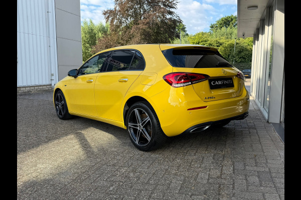 Mercedes-Benz A-Klasse 250 e Advantage 218 Pk | Widescreen | Navigatie | Cruise | Camera | Clima | Lichtmetaal.