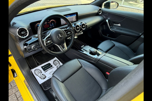 Mercedes-Benz A-Klasse 250 e Advantage 218 Pk | Widescreen | Navigatie | Cruise | Camera | Clima | Lichtmetaal.