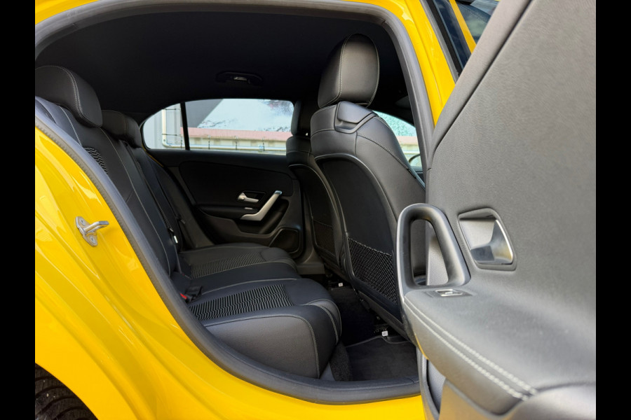 Mercedes-Benz A-Klasse 250 e Advantage 218 Pk | Widescreen | Navigatie | Cruise | Camera | Clima | Lichtmetaal.