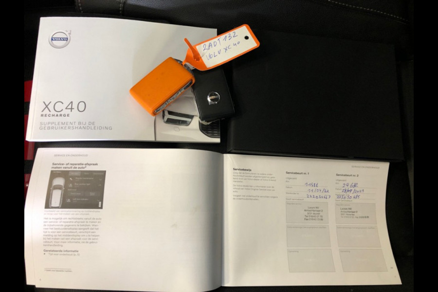 Volvo XC40 1.5 T4 Recharge Inscription - Automaat - Navi - Pano/Schuifdak - Parkeerhulp -