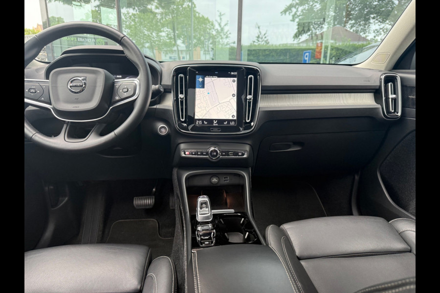 Volvo XC40 1.5 T4 Recharge Inscription - Automaat - Navi - Pano/Schuifdak - Parkeerhulp -