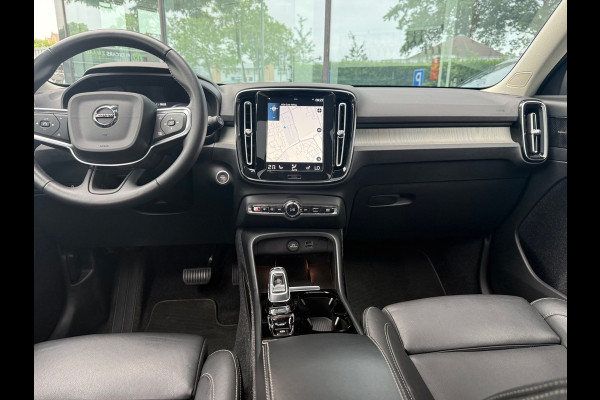 Volvo XC40 1.5 T4 Recharge Inscription - Automaat - Navi - Pano/Schuifdak - Parkeerhulp -