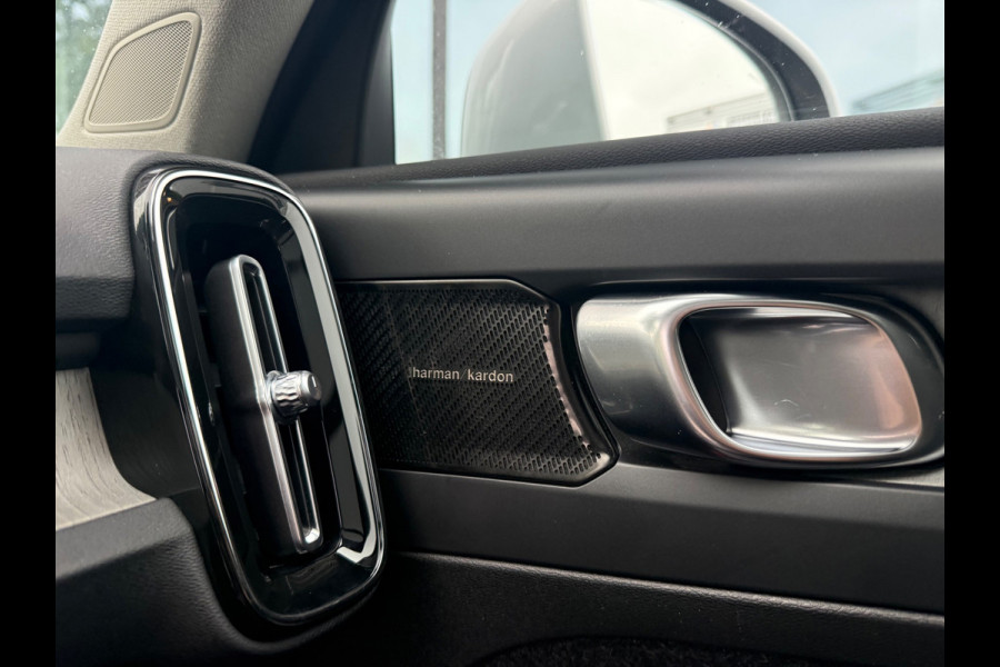 Volvo XC40 1.5 T4 Recharge Inscription - Automaat - Navi - Pano/Schuifdak - Parkeerhulp -