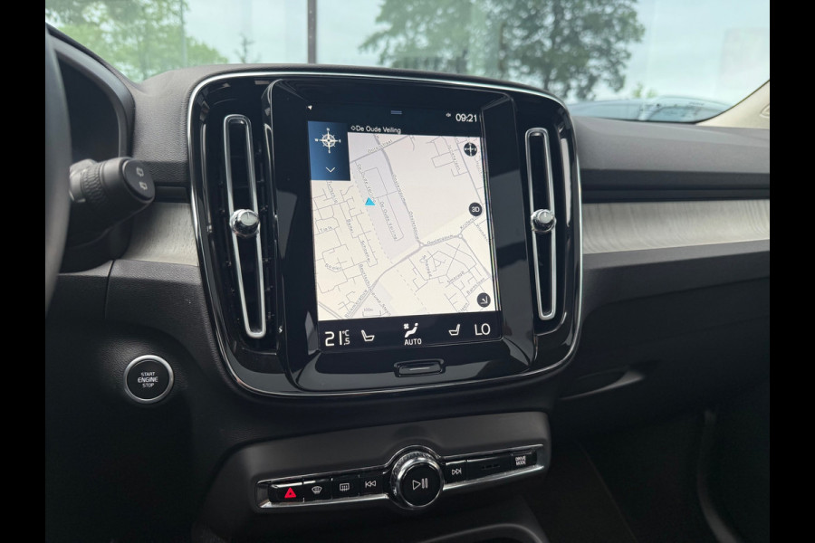 Volvo XC40 1.5 T4 Recharge Inscription - Automaat - Navi - Pano/Schuifdak - Parkeerhulp -
