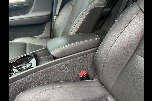 Volvo XC40 1.5 T4 Recharge Inscription - Automaat - Navi - Pano/Schuifdak - Parkeerhulp -