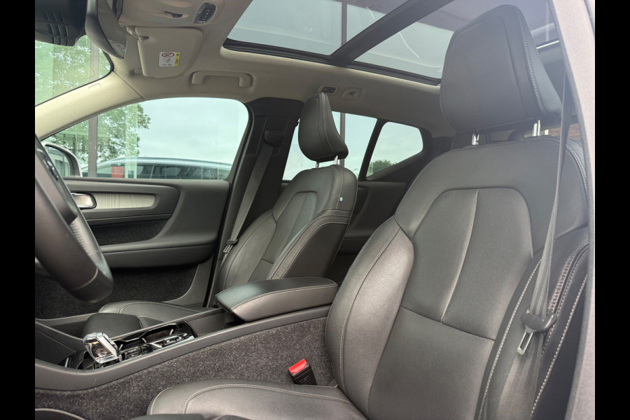 Volvo XC40 1.5 T4 Recharge Inscription - Automaat - Navi - Pano/Schuifdak - Parkeerhulp -
