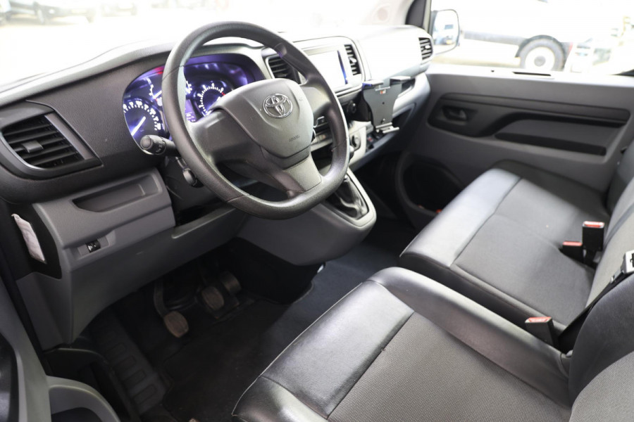 Toyota ProAce Worker 2.0 D-4D 2500KG TREKVERMOGEN