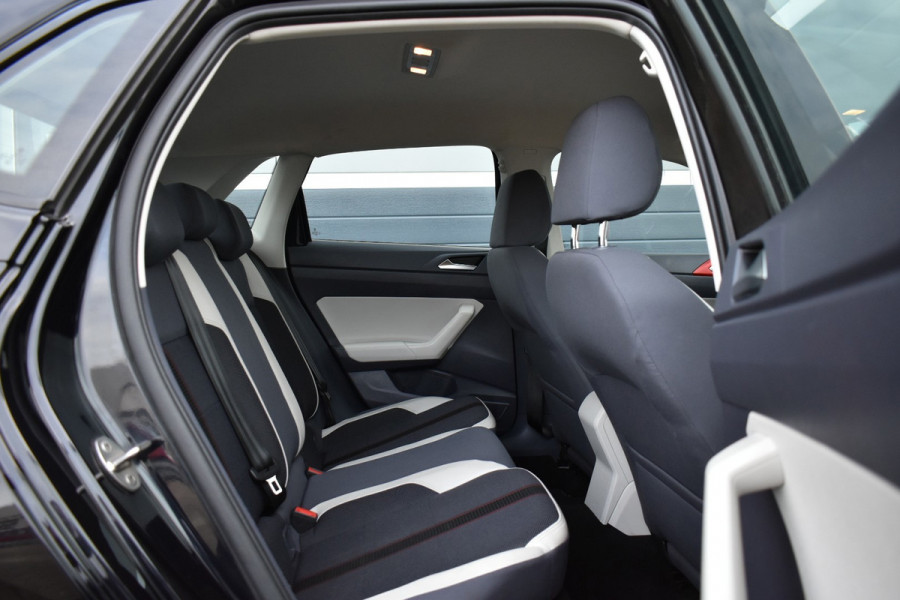Volkswagen Polo 1.0 TSI Highline BEATS LEES TEKST!