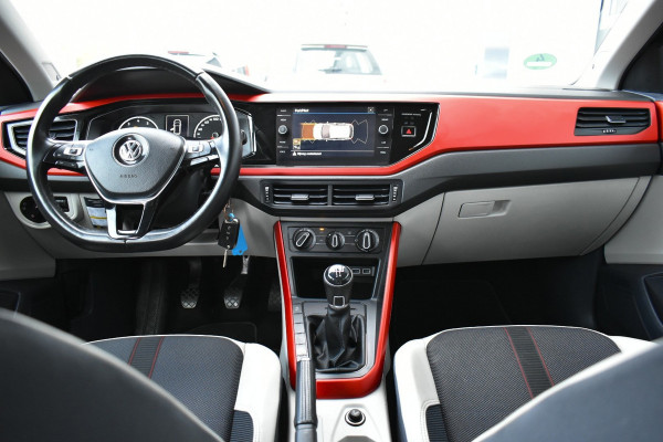 Volkswagen Polo 1.0 TSI Highline BEATS LEES TEKST!