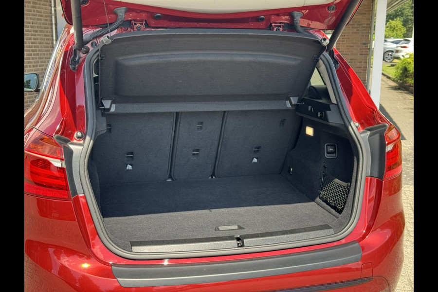 BMW 2 Serie Active Tourer 218i High Executive | Navi, Cruise, Clima, Stoelverw., Bluetooth, 18" LMV | Dealeronderhouden |