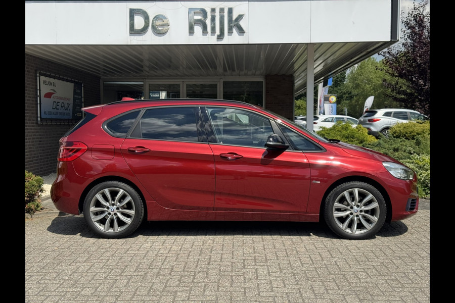 BMW 2 Serie Active Tourer 218i High Executive | Navi, Cruise, Clima, Stoelverw., Bluetooth, 18" LMV | Dealeronderhouden |