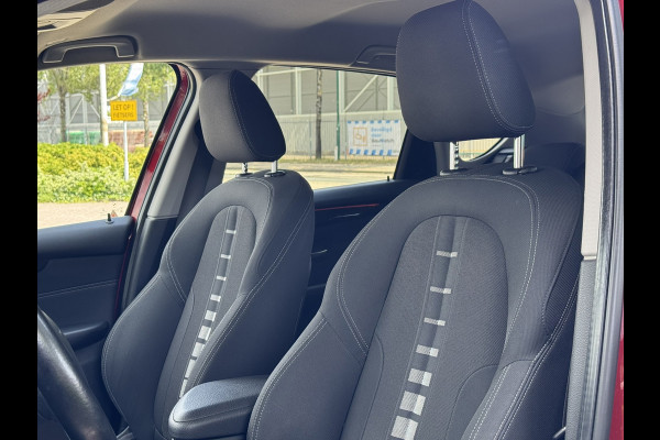 BMW 2 Serie Active Tourer 218i High Executive | Navi, Cruise, Clima, Stoelverw., Bluetooth, 18" LMV | Dealeronderhouden |